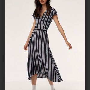 Aritzia Wilfred Jessa Wrap Dress MIDI